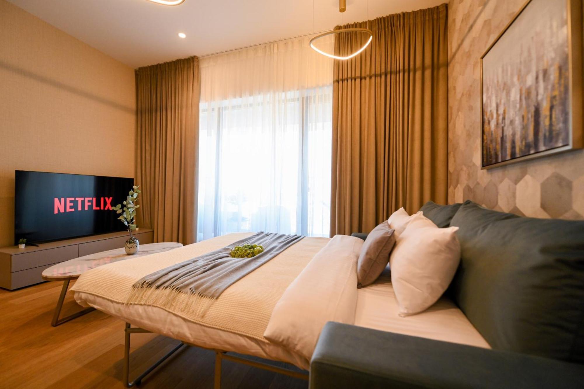 One Verdi Park Exclusive Apartments - Panoramic View & Private Parking Bucarest Chambre photo