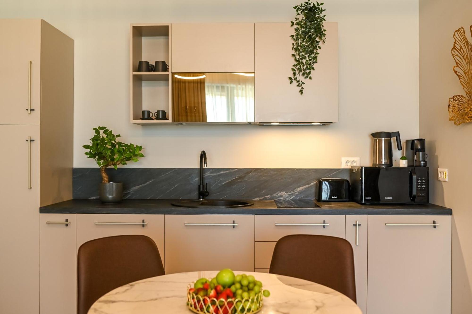 One Verdi Park Exclusive Apartments - Panoramic View & Private Parking Bucarest Chambre photo