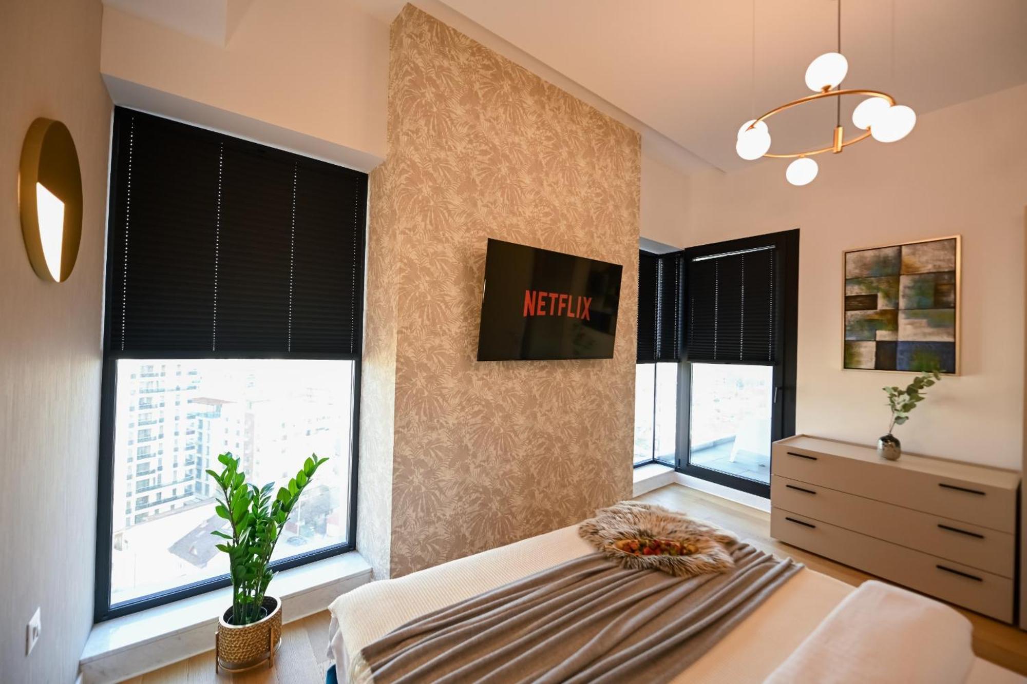 One Verdi Park Exclusive Apartments - Panoramic View & Private Parking Bucarest Chambre photo