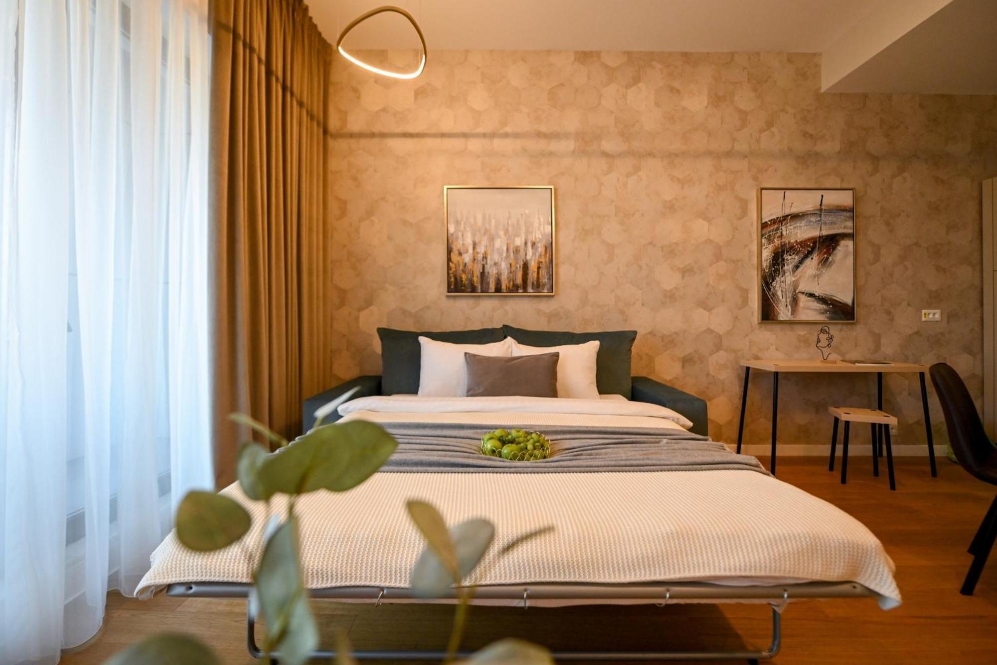 One Verdi Park Exclusive Apartments - Panoramic View & Private Parking Bucarest Chambre photo