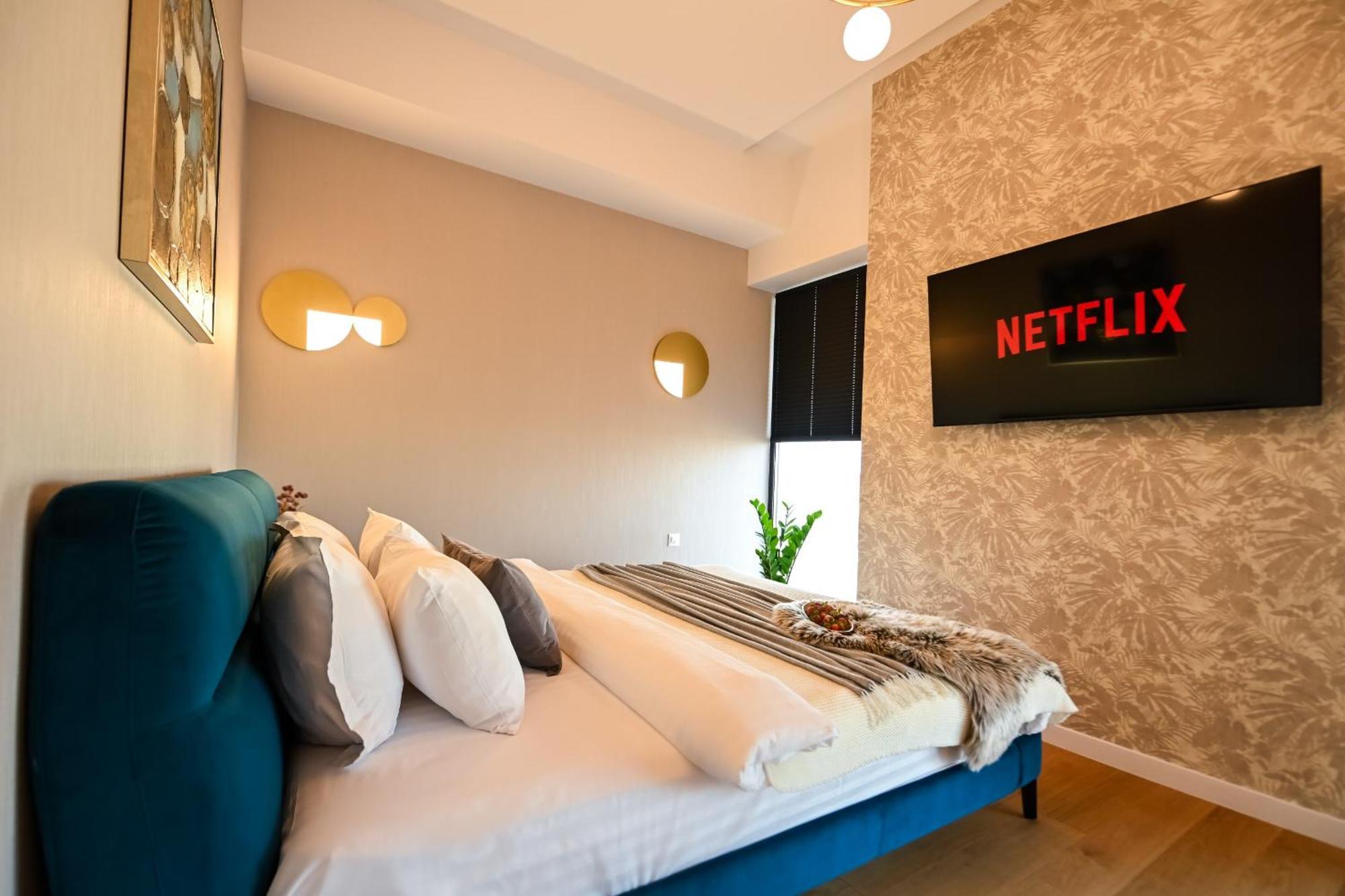 One Verdi Park Exclusive Apartments - Panoramic View & Private Parking Bucarest Chambre photo