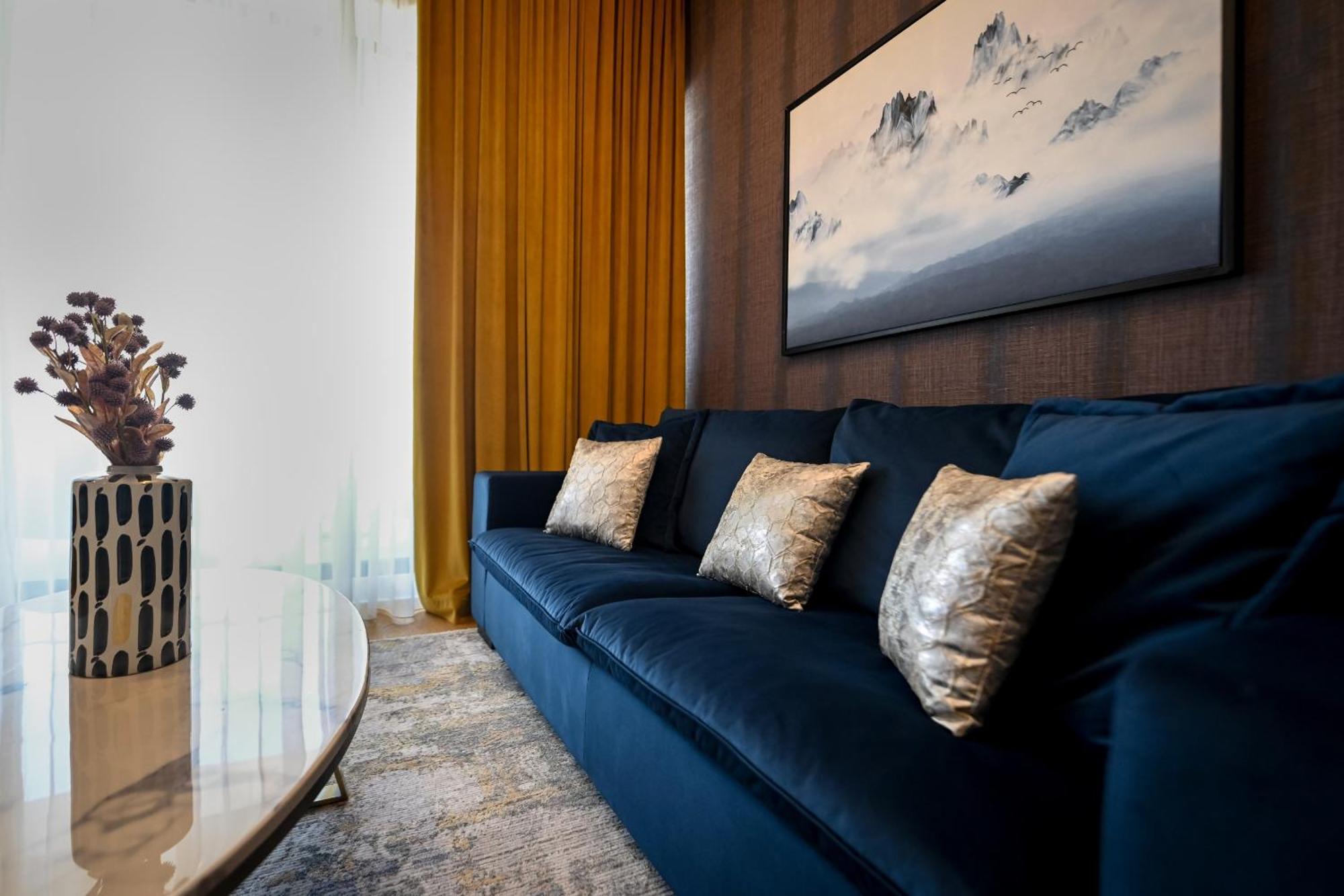 One Verdi Park Exclusive Apartments - Panoramic View & Private Parking Bucarest Chambre photo